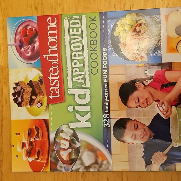 Taste Of Home kid APPROVED Cookbook - Picture 1 of 2